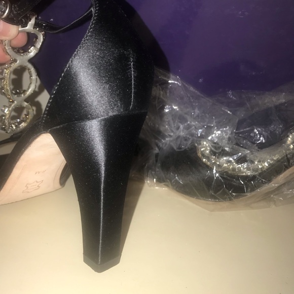 Woman’s Enzo Angiolini EADomenica Satin Black/Clear 8.5M NIB - Picture 5 of 16